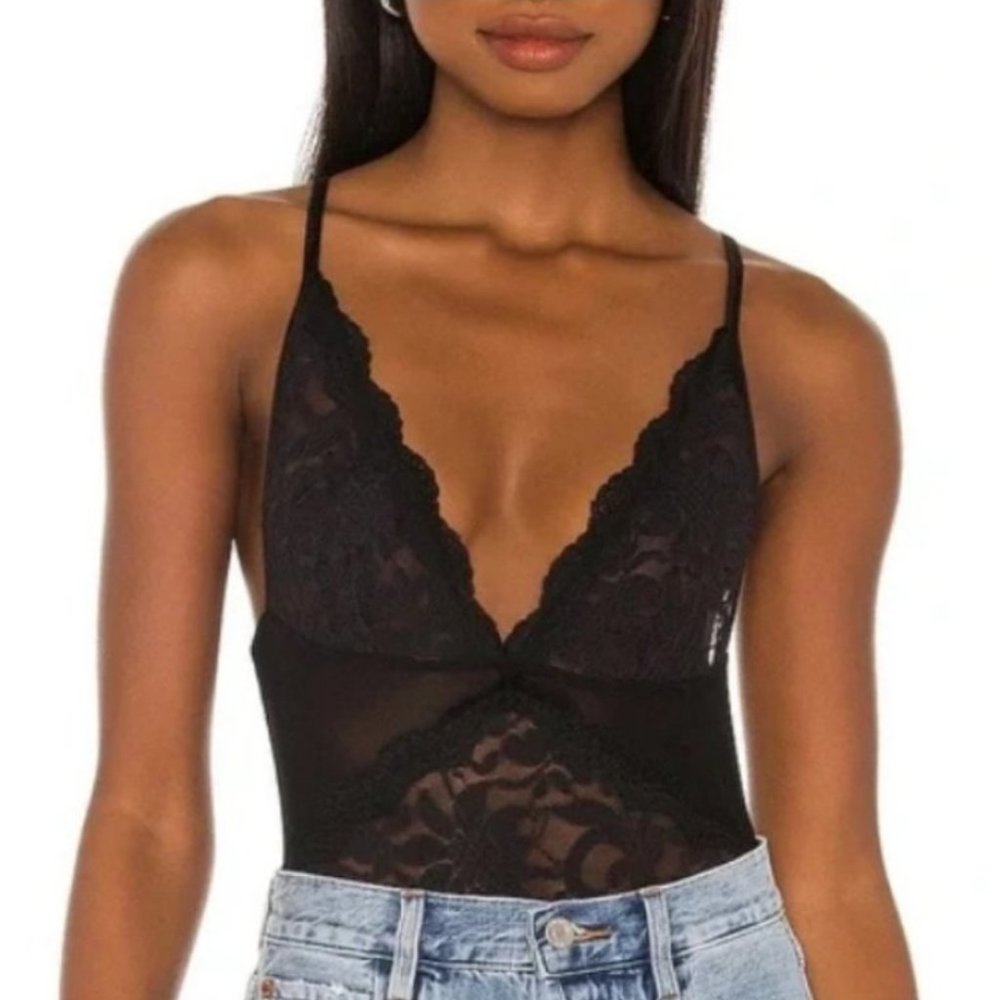 NWT FREE PEOPLE Speed Date Lace Bodysuit Black